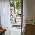 Familia Apartmanhaz Apartament