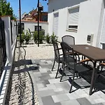 Familia Apartmanhaz Apartament