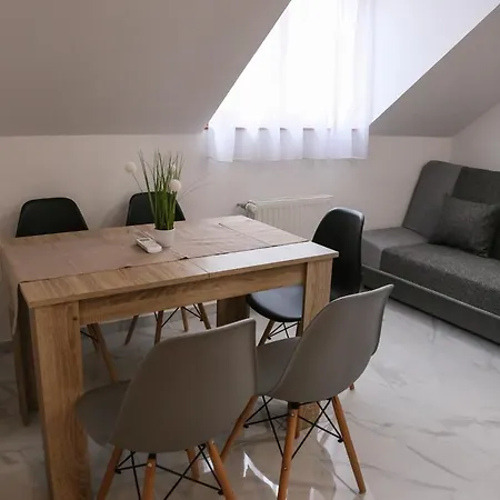 Διαμέρισμα Familia Apartmanhaz Sárvár