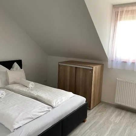 Διαμέρισμα Familia Apartmanhaz Sárvár
