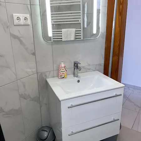 Familia Apartmanhaz Διαμέρισμα *